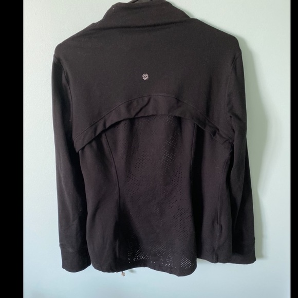 Workout pullover - Picture 2 of 3